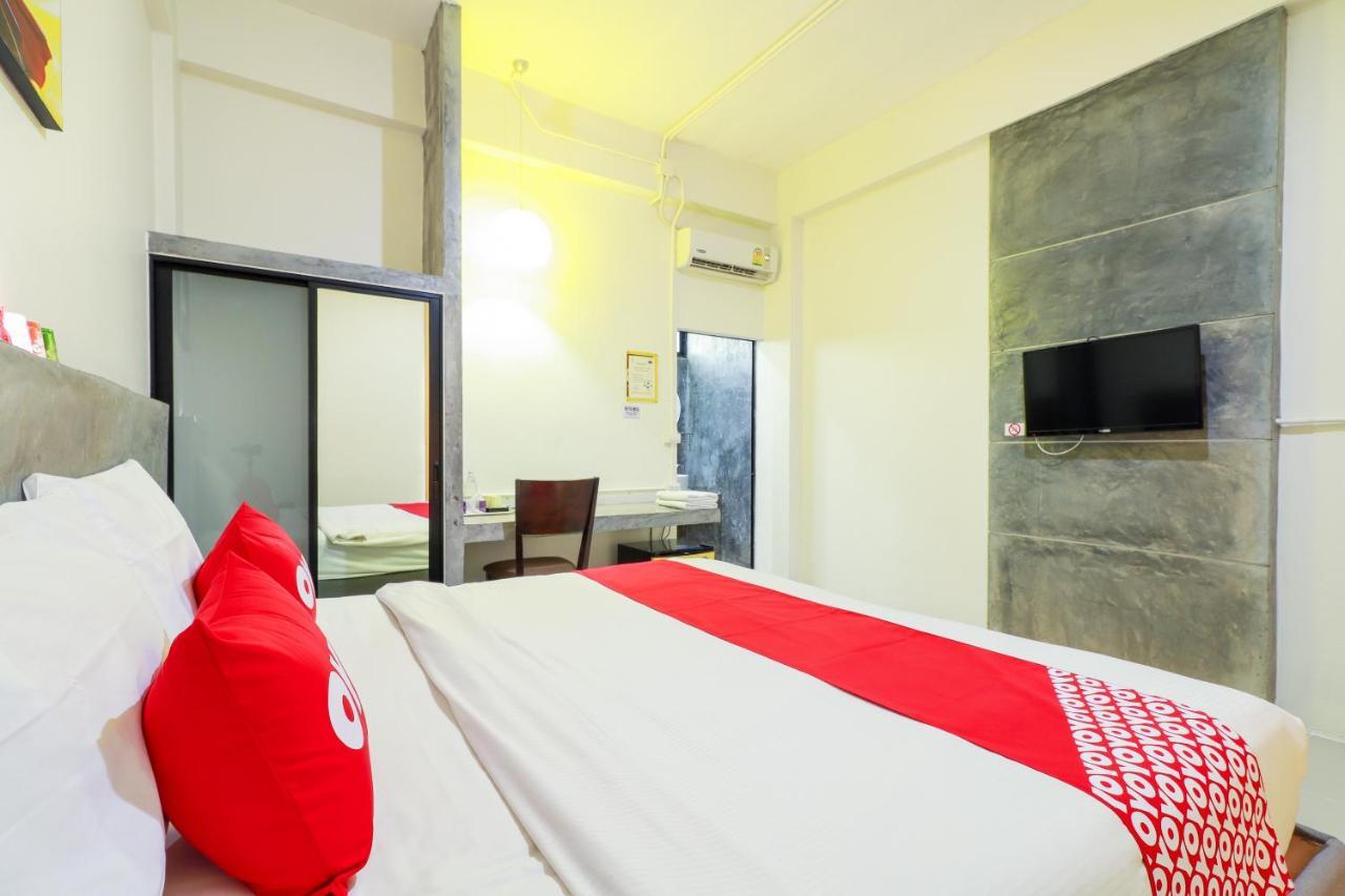 Oyo 412 7 Days Hotel Chiang Mai Extérieur photo