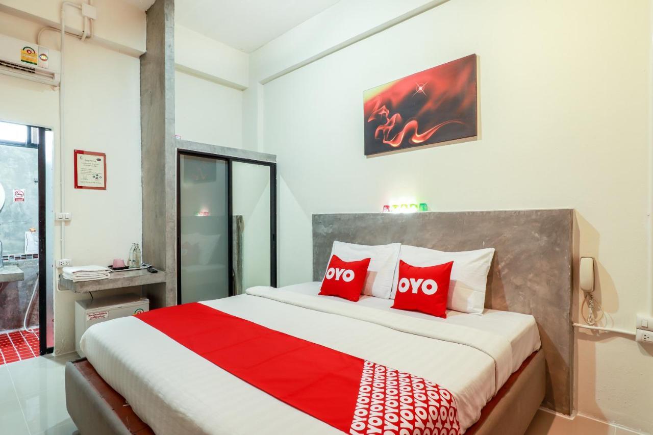 Oyo 412 7 Days Hotel Chiang Mai Extérieur photo