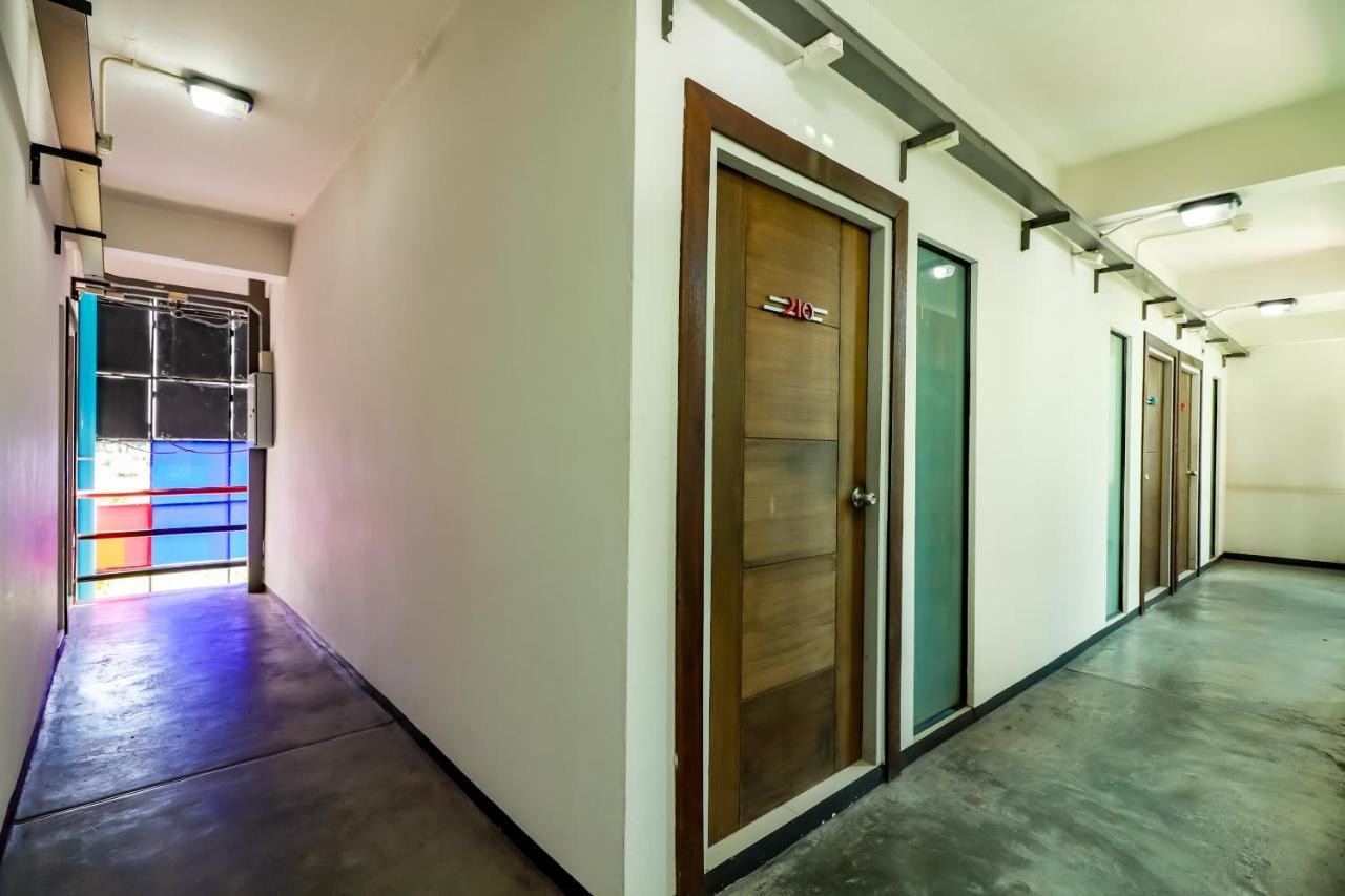 Oyo 412 7 Days Hotel Chiang Mai Extérieur photo